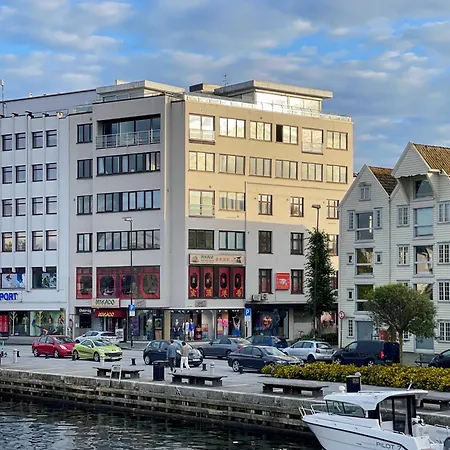 1 Cozycentral 2 By Berti Stavanger